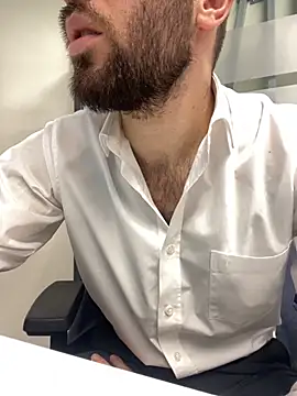 Snapshot of speddy34 chatting on 11/20/25, 07:41 speddy34 online show from 11/20/25, 07:41