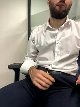 Snapshot of speddy34 chatting on 11/27/25, 07:21 speddy34 online show from 11/27/25, 07:21