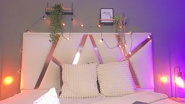 BenjiFiore  online show from 10/24/25, 07:43