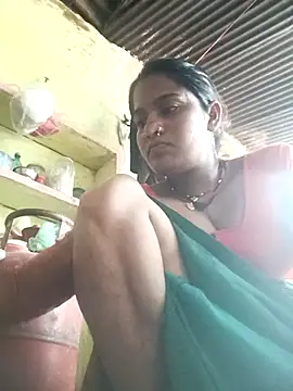 Snapshot of Hansini_Gowda chatting on 09/17/25, 12:18 Hansini Gowda online show from 09/17/25, 12:18