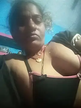 Snapshot of Hansini_Gowda chatting on 10/17/25, 03:14 Hansini Gowda online show from 10/17/25, 03:14