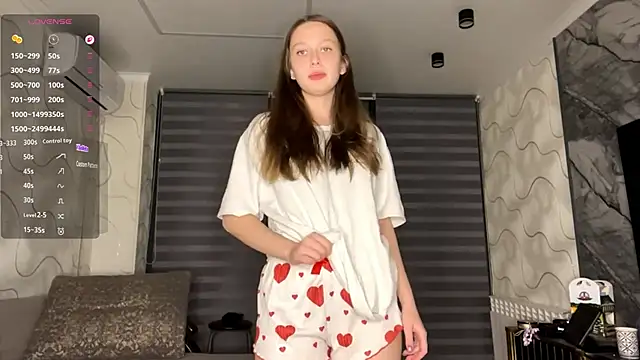 CharlynDini online show from 11/25/25, 04:07