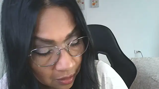 Snapshot of LissafeetHott chatting on 11/20/25, 08:08 LissafeetHott online show from 11/20/25, 08:08