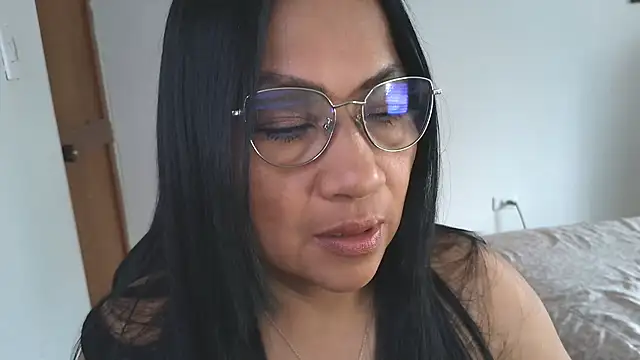 Snapshot of LissafeetHott chatting on 11/26/25, 06:31 LissafeetHott online show from 11/26/25, 06:31