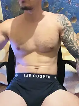 Snapshot of fronkie9384 chatting on 10/10/25, 05:56 fronkie9384 online show from 10/10/25, 05:56