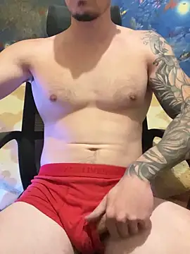 Snapshot of fronkie9384 chatting on 10/12/25, 10:53 fronkie9384 online show from 10/12/25, 10:53