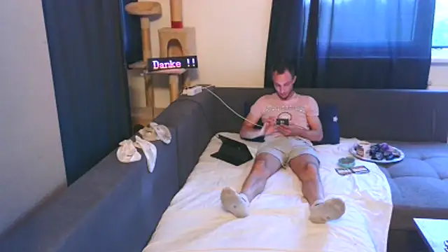 Snapshot of cum2camboys chatting on 06/02/26, 06:43 cum2camboys online show from 06/02/26, 06:43
