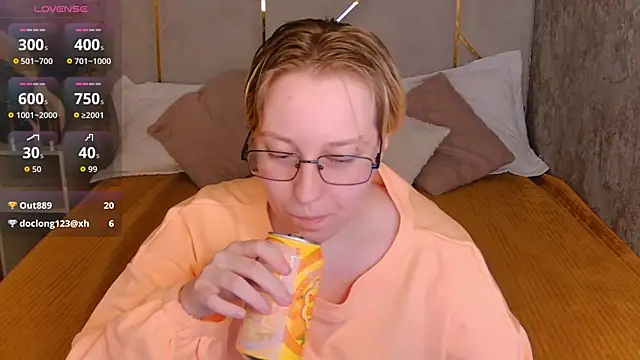 AlexandraGreen online show from 06/13/26, 05:22