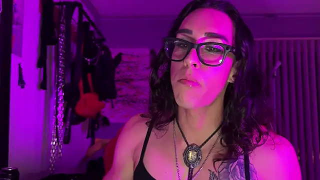 xoFrankie online show from 10/08/25, 01:58