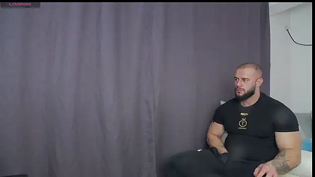 Snapshot of RickyMiami1 chatting on 11/15/25, 12:34 RickyMiami1 online show from 11/15/25, 12:34