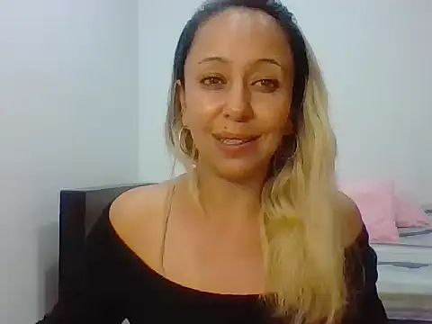 leah susman online show from 11/12/25, 01:28