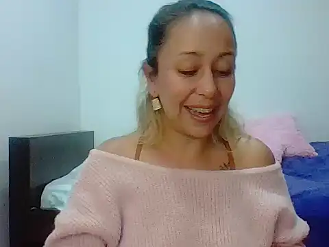 leah susman online show from 12/05/25, 01:47