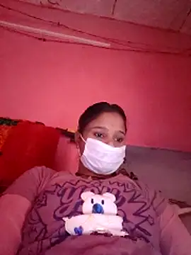 Snapshot of Sapna_thakurr chatting on 11/18/25, 06:29 Sapna thakurr online show from 11/18/25, 06:29