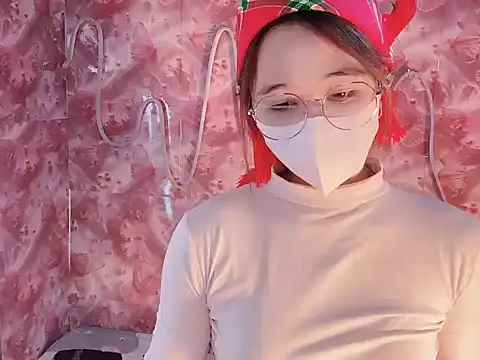 Snapshot of Miumiu028 chatting on 11/29/25, 02:14 Miumiu028 online show from 11/29/25, 02:14