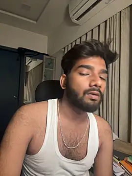 Snapshot of desi_indicoc chatting on 11/17/25, 09:53 desi indicoc online show from 11/17/25, 09:53