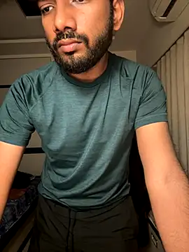 Snapshot of desi_indicoc chatting on 11/23/25, 12:43 desi indicoc online show from 11/23/25, 12:43