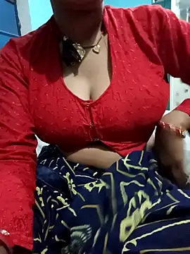 Snapshot of Meenu_chauhan chatting on 10/31/25, 04:08 Meenu chauhan online show from 10/31/25, 04:08