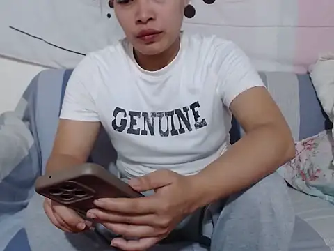 Snapshot of Hotbhebs chatting on 10/27/25, 08:18 Hotbhebs online show from 10/27/25, 08:18