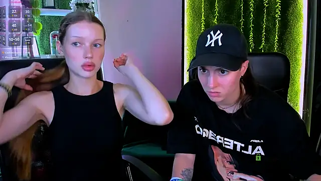 khloebeauty online show from 07/08/26, 12:20