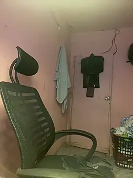 aniya 04 online show from 10/17/25, 10:45