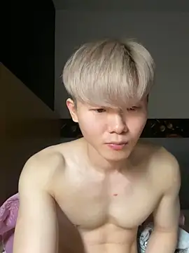 Snapshot of zachlee_69 chatting on 10/18/25, 05:14 zachlee 69 online show from 10/18/25, 05:14