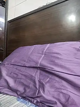 Snapshot of meenu_bhabhi547 chatting on 09/27/25, 05:18 meenu bhabhi547 online show from 09/27/25, 05:18