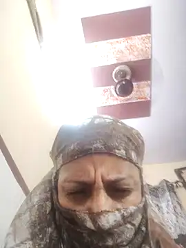 Snapshot of meenu_bhabhi547 chatting on 10/05/25, 04:55 meenu bhabhi547 online show from 10/05/25, 04:55