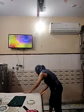 Snapshot of meenu_bhabhi547 chatting on 11/01/25, 03:08 meenu bhabhi547 online show from 11/01/25, 03:08