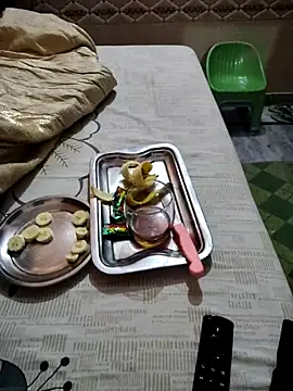 Snapshot of meenu_bhabhi547 chatting on 11/01/25, 06:43 meenu bhabhi547 online show from 11/01/25, 06:43