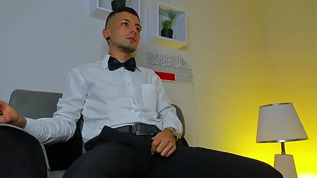 Tayler bennet  online show from 09/13/25, 03:50