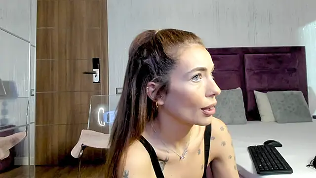 JessicaSky  online show from 06/13/26, 07:45