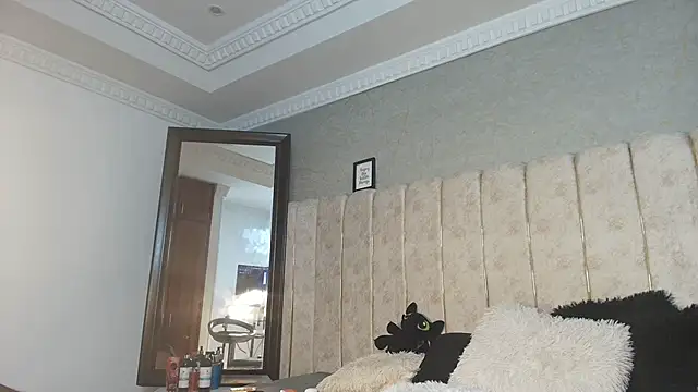 Liia evanss online show from 09/11/25, 04:56