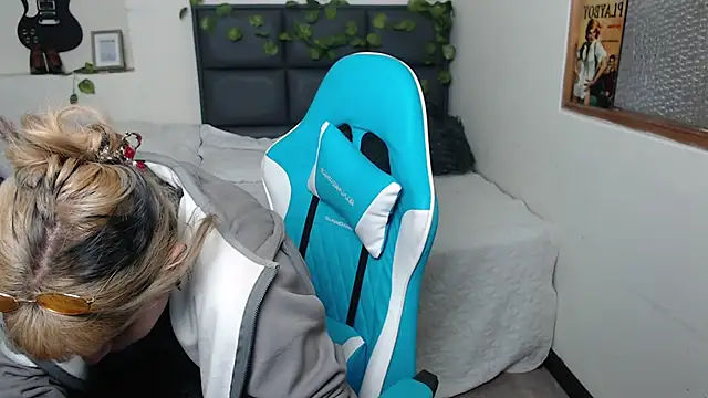 Amnesia  online show from 09/23/25, 12:41