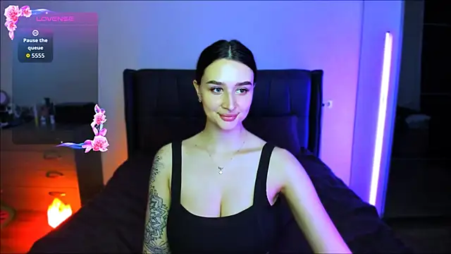 Snapshot of Veronica_Larsson chatting on 09/12/25, 04:29 Veronica Larsson online show from 09/12/25, 04:29