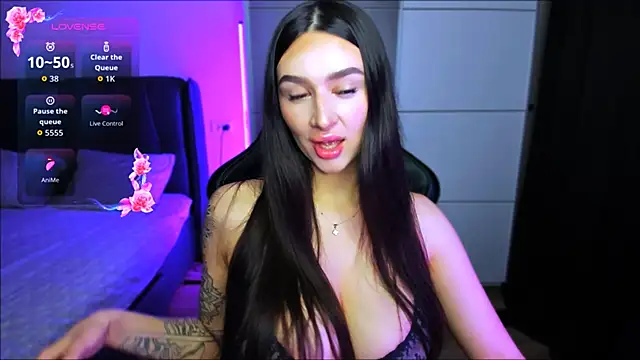 Snapshot of Veronica_Larsson chatting on 11/03/25, 08:10 Veronica Larsson online show from 11/03/25, 08:10