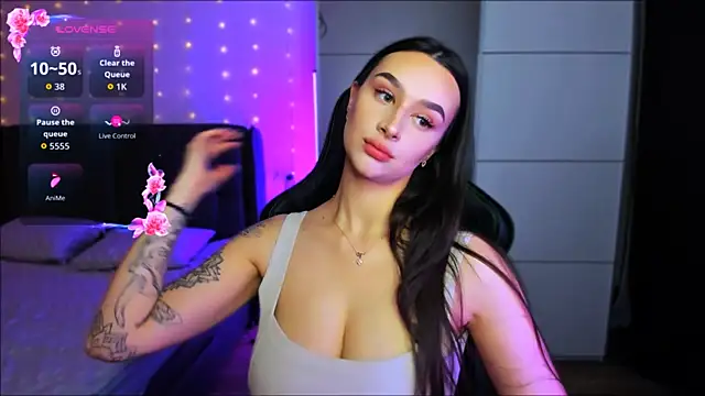 Snapshot of Veronica_Larsson chatting on 11/30/25, 11:42 Veronica Larsson online show from 11/30/25, 11:42