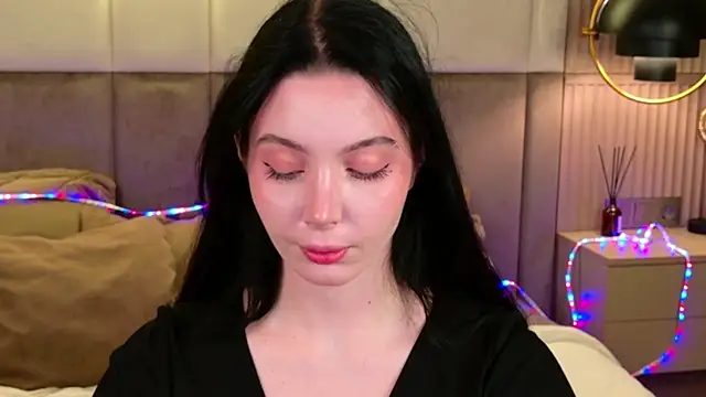 Goldy Stark online show from 10/17/25, 08:44