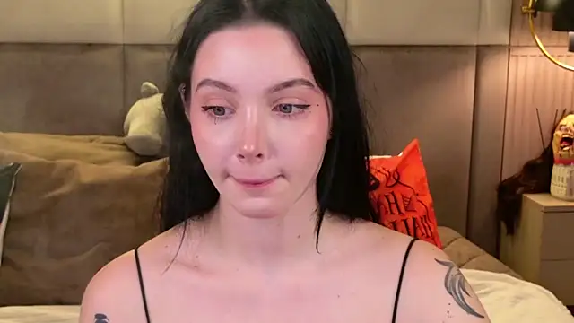 Goldy Stark online show from 10/18/25, 08:31