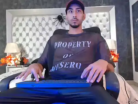 JhosuaCollins  online show from 10/14/25, 07:47