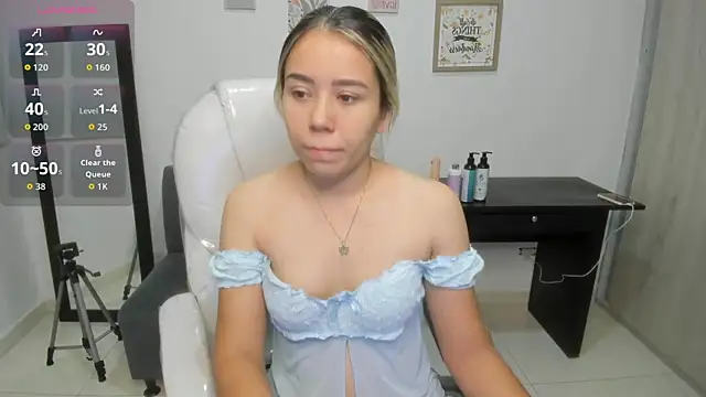 Aiilyn Ds online show from 09/26/25, 09:35