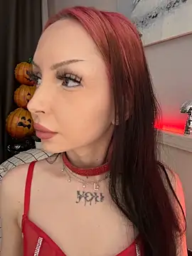 Snapshot of Lina_Thornton_ chatting on 11/29/25, 03:37 Lina Thornton online show from 11/29/25, 03:37