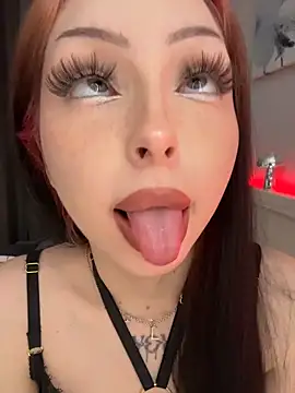 Snapshot of Lina_Thornton_ chatting on 11/30/25, 06:56 Lina Thornton online show from 11/30/25, 06:56