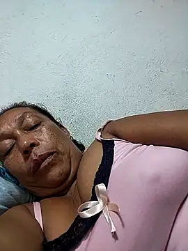 Snapshot of Naomi-Mature chatting on 09/24/25, 09:01 Naomi-Mature online show from 09/24/25, 09:01