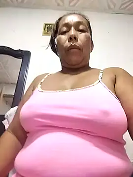 Snapshot of Naomi-Mature chatting on 09/26/25, 10:19 Naomi-Mature online show from 09/26/25, 10:19