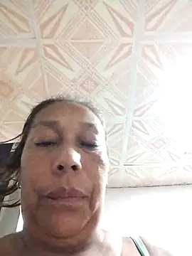 Snapshot of Naomi-Mature chatting on 10/14/25, 08:37 Naomi-Mature online show from 10/14/25, 08:37