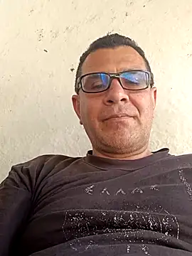 Snapshot of voyerista50 chatting on 09/21/25, 06:53 voyerista50 online show from 09/21/25, 06:53