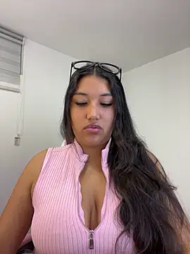 SharaRous online show from 05/31/26, 01:14