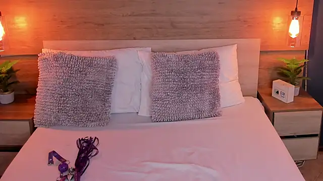 SusanAdams1 online show from 11/22/25, 12:59