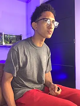 Snapshot of Cj_davis_ chatting on 11/14/25, 11:42 Cj davis online show from 11/14/25, 11:42