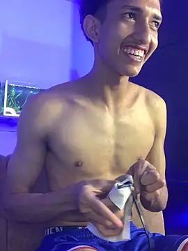 Snapshot of Cj_davis_ chatting on 11/20/25, 04:23 Cj davis online show from 11/20/25, 04:23